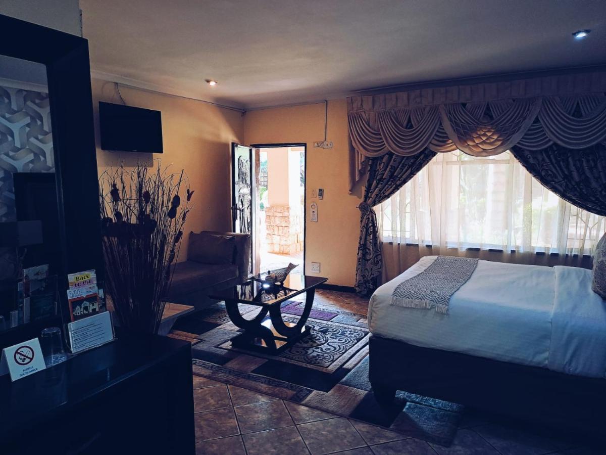 Ecotel Premier Lodge & Conference Centre Benoni Buitenkant foto