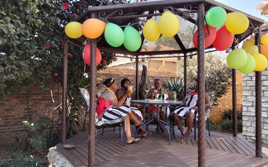 Ecotel Premier Lodge & Conference Centre Benoni Buitenkant foto
