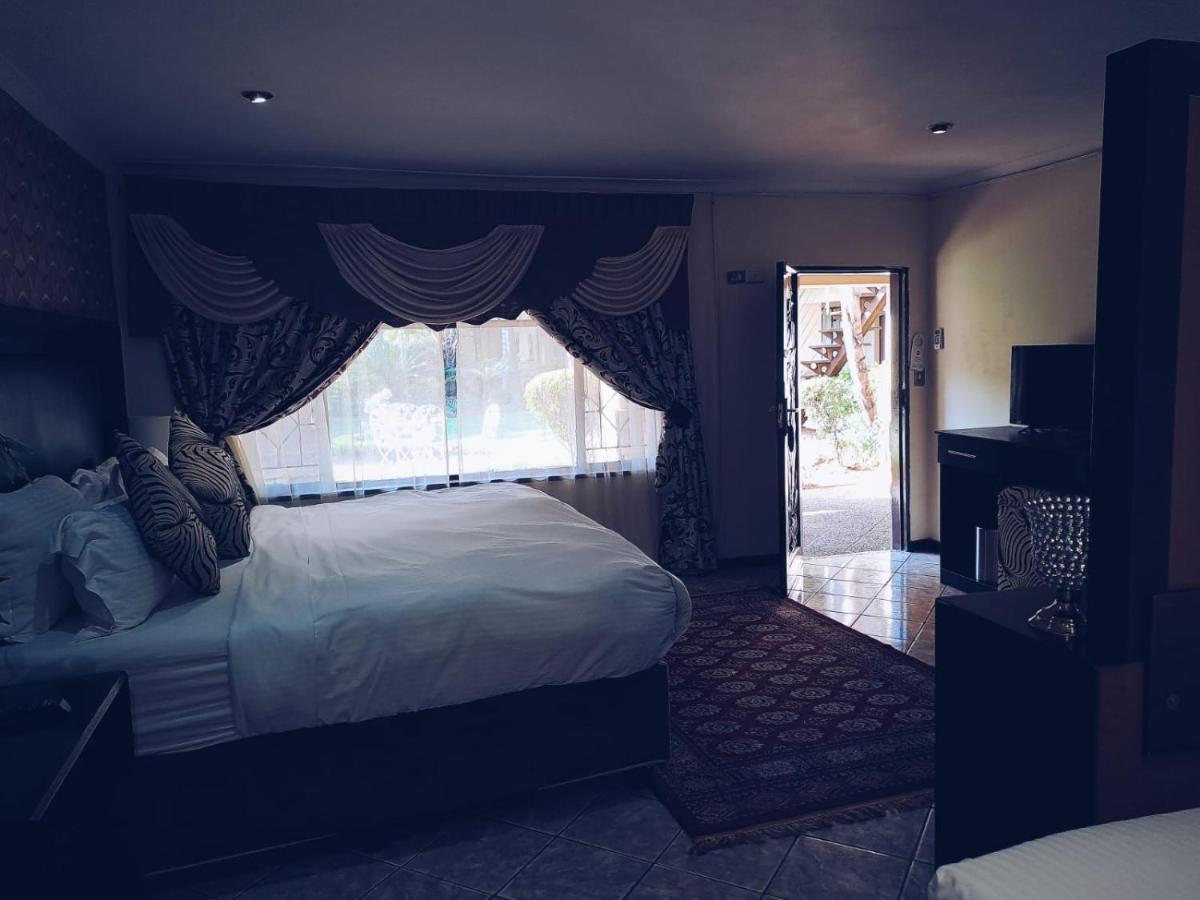 Ecotel Premier Lodge & Conference Centre Benoni Buitenkant foto