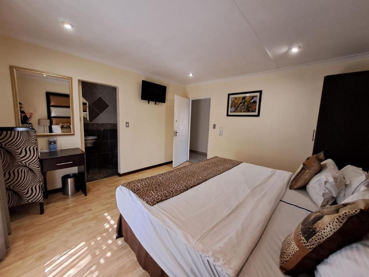 Ecotel Premier Lodge & Conference Centre Benoni Buitenkant foto