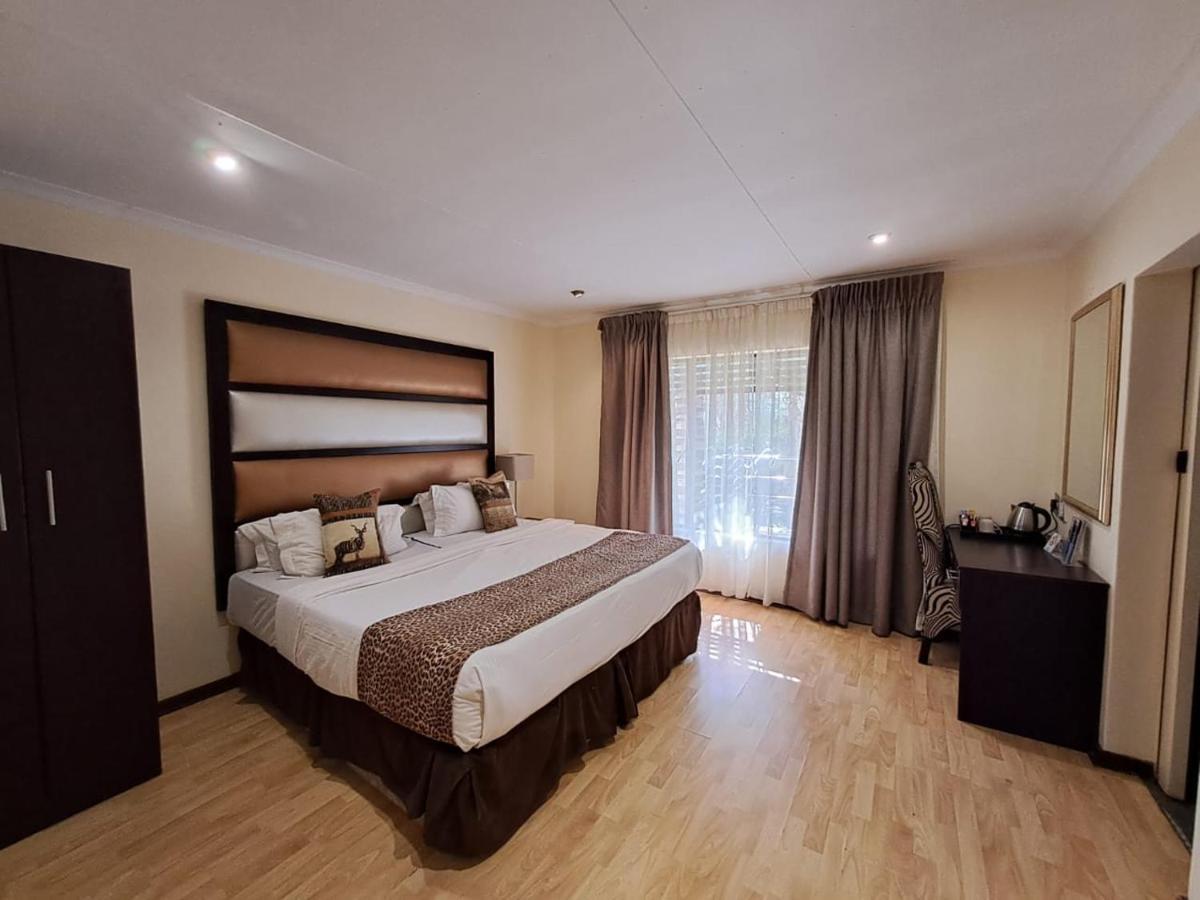 Ecotel Premier Lodge & Conference Centre Benoni Buitenkant foto